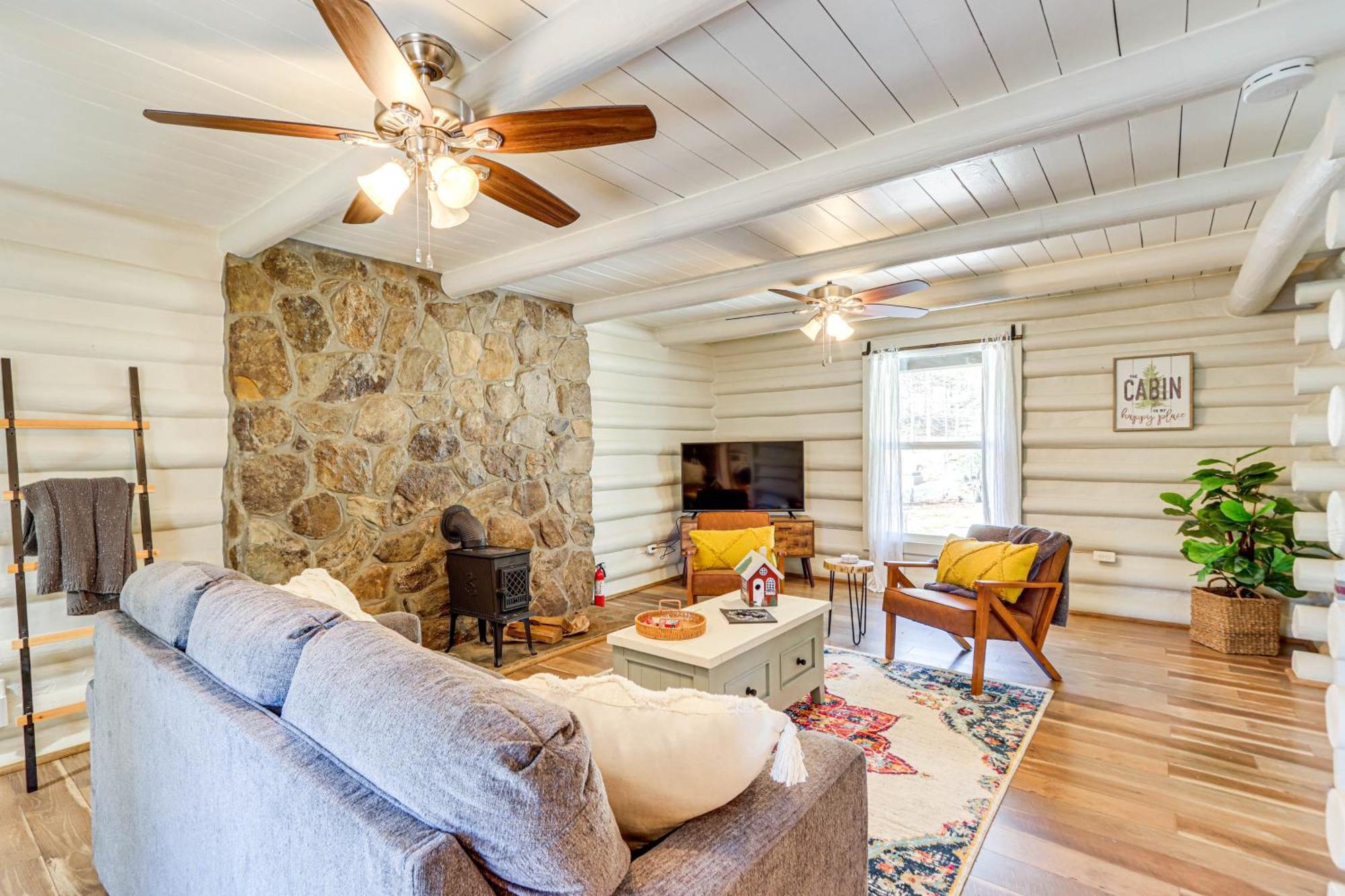 Dog-Friendly Hiawassee Cabin With Decks And Fire Pit! Exterior foto