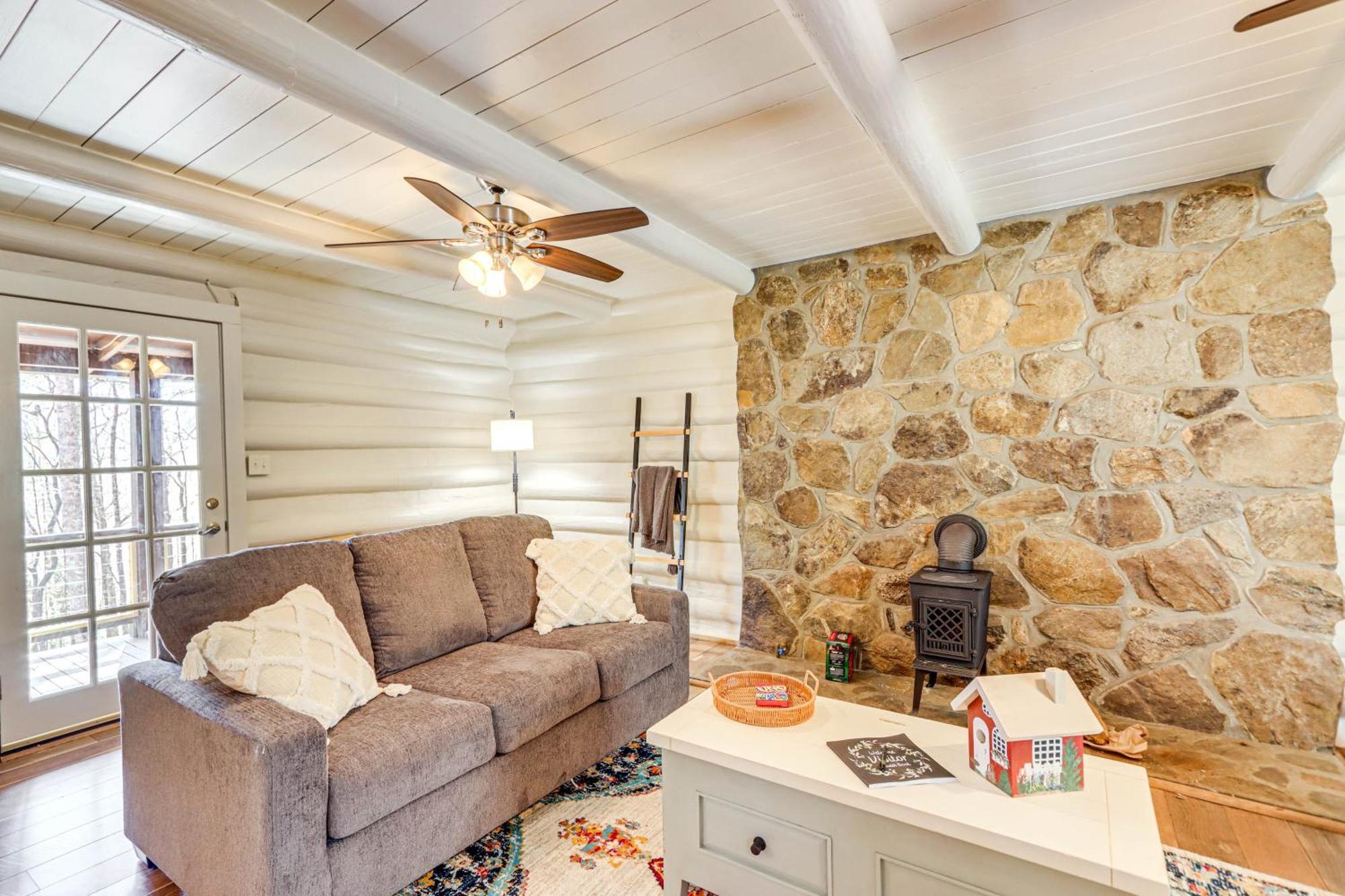 Dog-Friendly Hiawassee Cabin With Decks And Fire Pit! Exterior foto