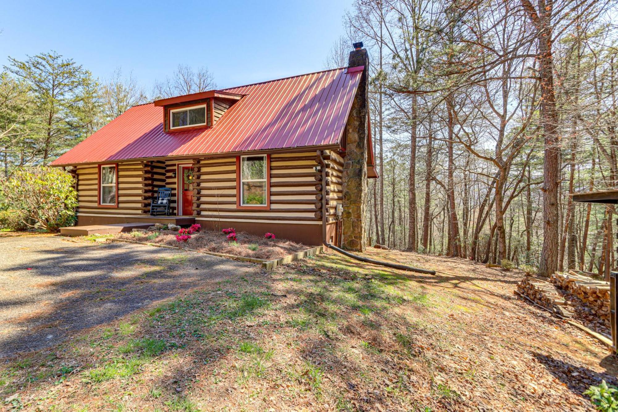 Dog-Friendly Hiawassee Cabin With Decks And Fire Pit! Exterior foto