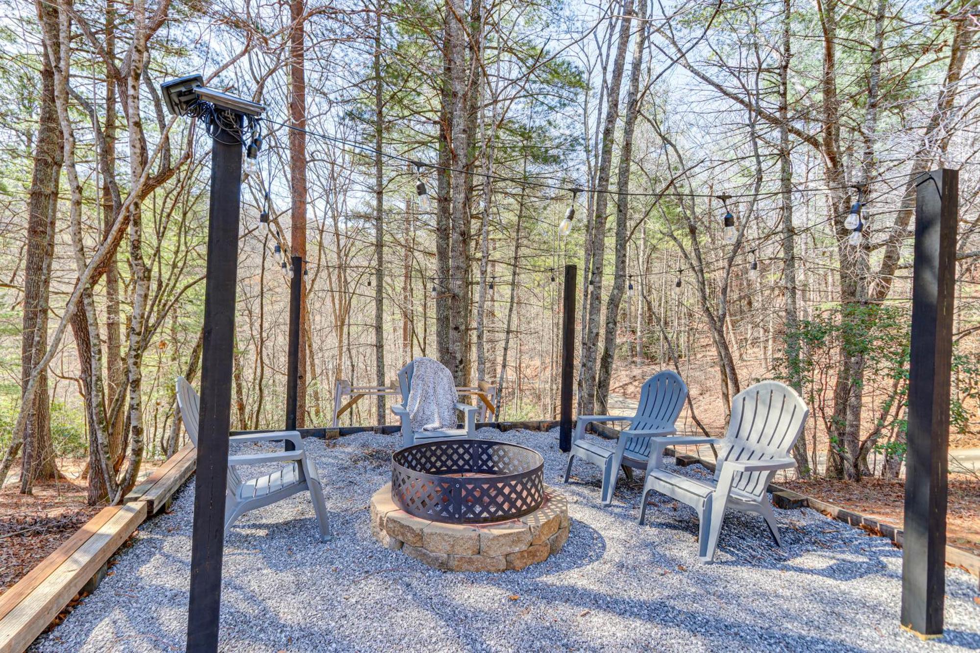 Dog-Friendly Hiawassee Cabin With Decks And Fire Pit! Exterior foto